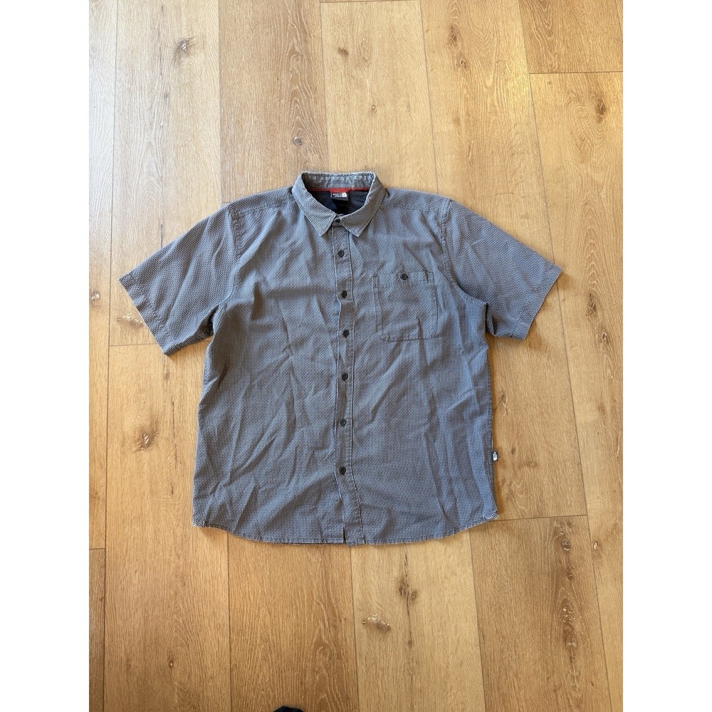 The North Face Men's Short Sleeve Button-Down Shirt Size Large